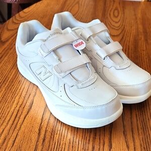 11W 11 WIDE New Balance Womens 577 White Hook And Loop Comfort Sneakers Shoes